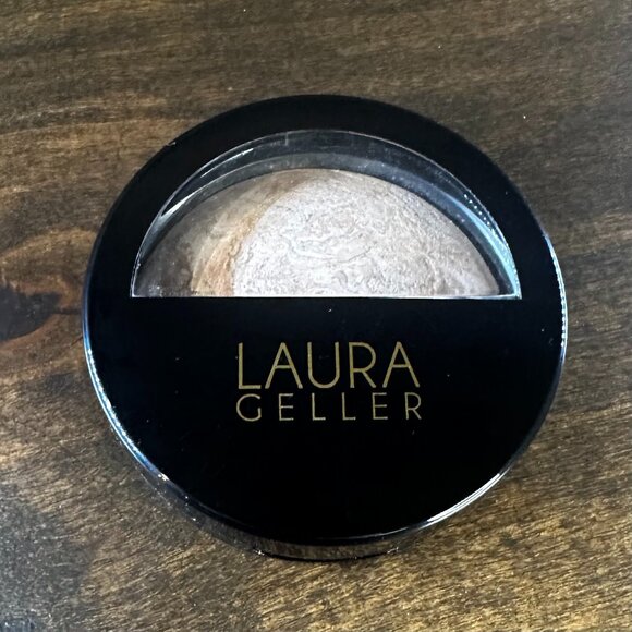 NEW Baked Balance-N-Glow Illuminating Foundation - Fair - Picture 1 of 7